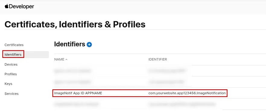 Een schermafbeelding van de lijst met Apple Developer-identifiers, waarop de App ID voor afbeeldingsmeldingen is gemarkeerd.